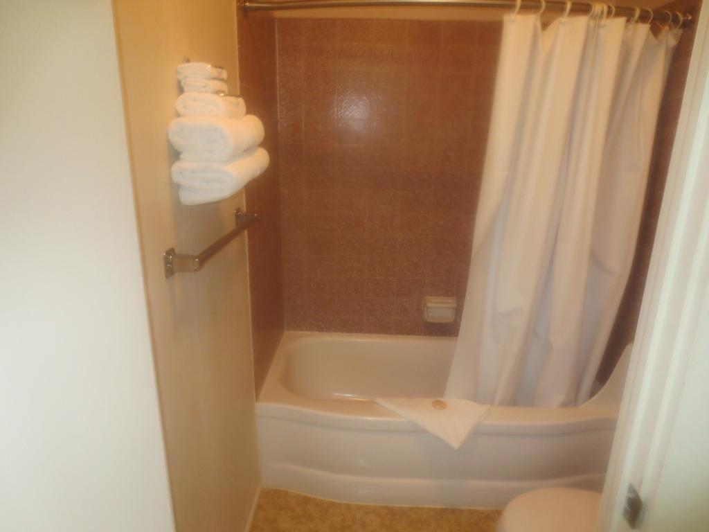 Downtowner Inn Grangeville Room photo